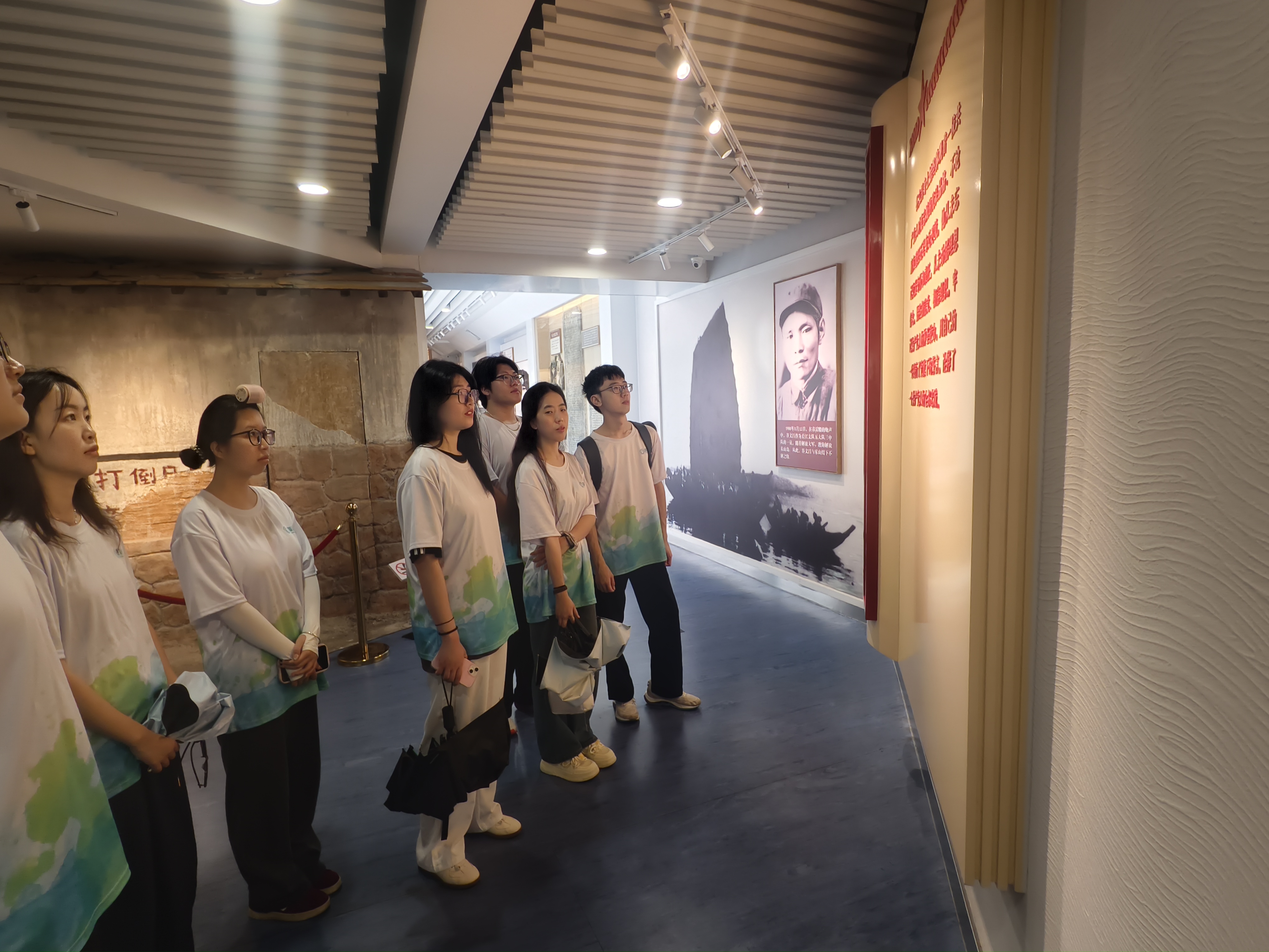 谷文昌2.jpg 谷文昌2.jpg